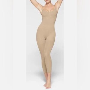 Skims seamless sculpt catsuit